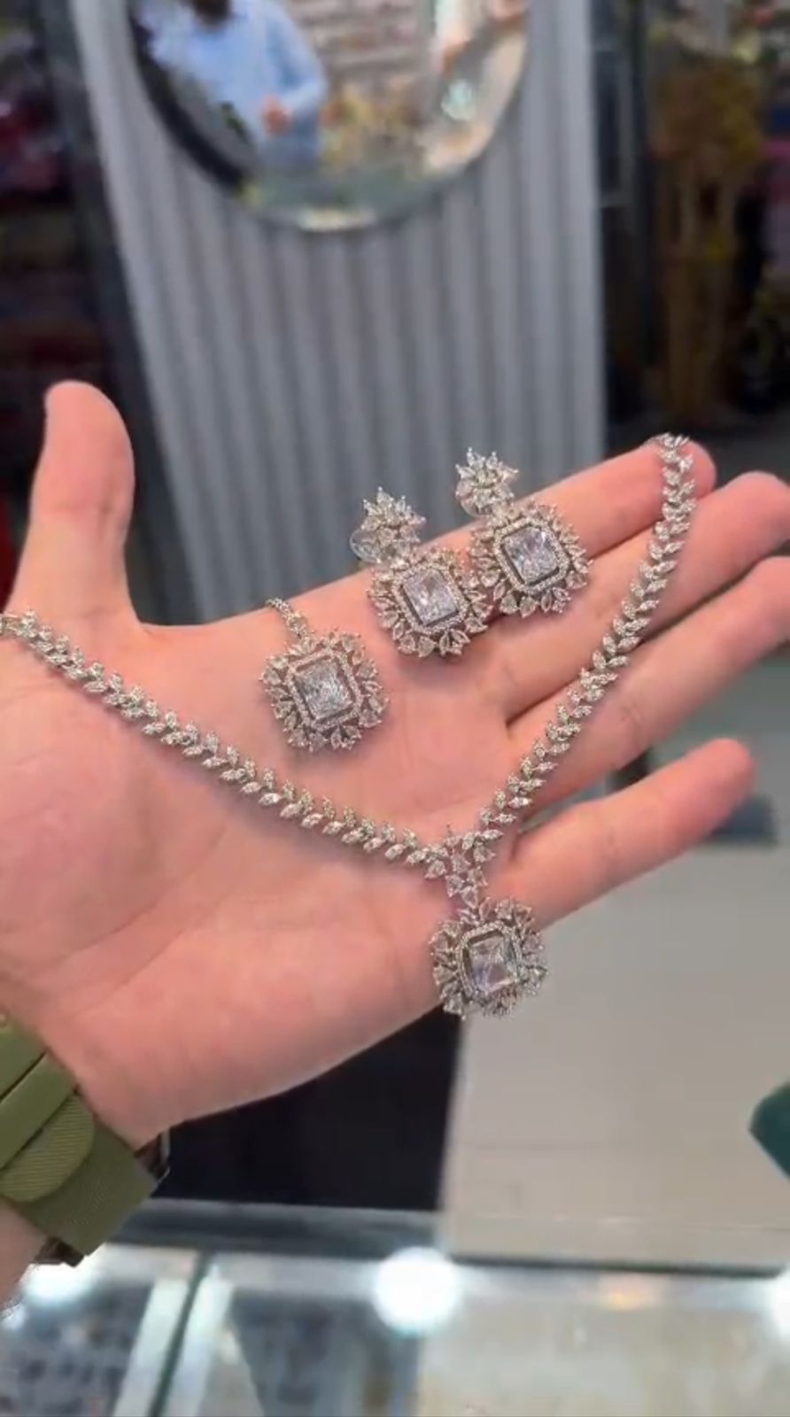 Zircon Necklace Set