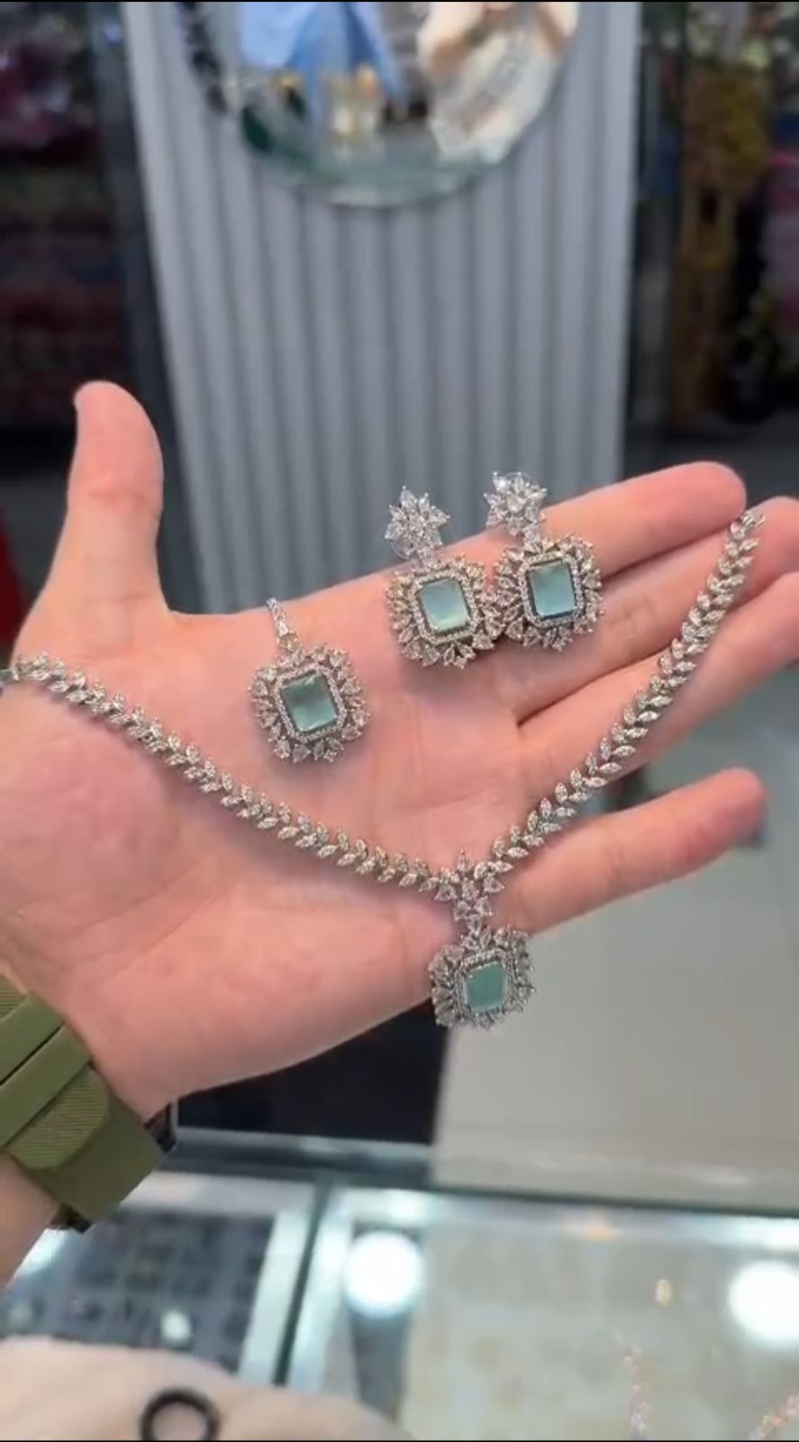 Zircon Necklace Set